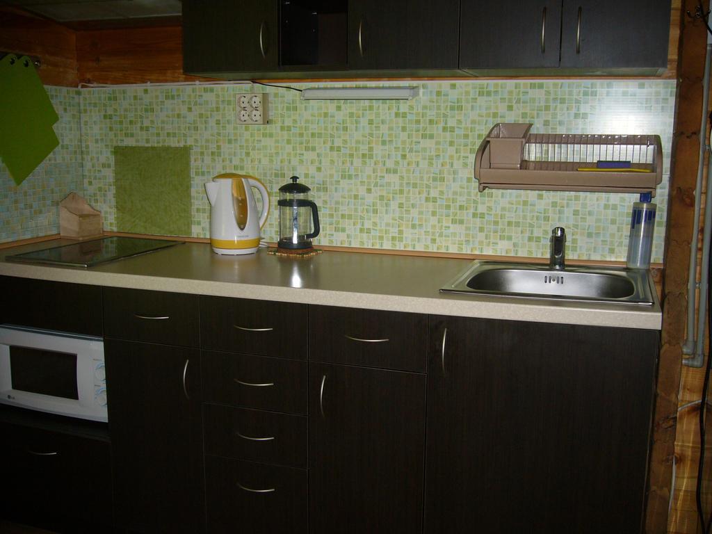Ezerzemes Guest House Nirza Ngoại thất bức ảnh